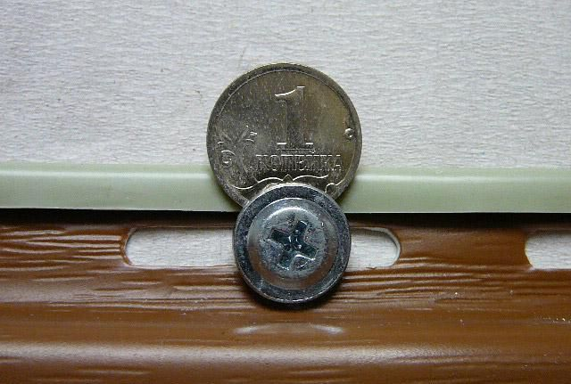  Лайфхак: использовать монету для правильного монтажа саморезов.