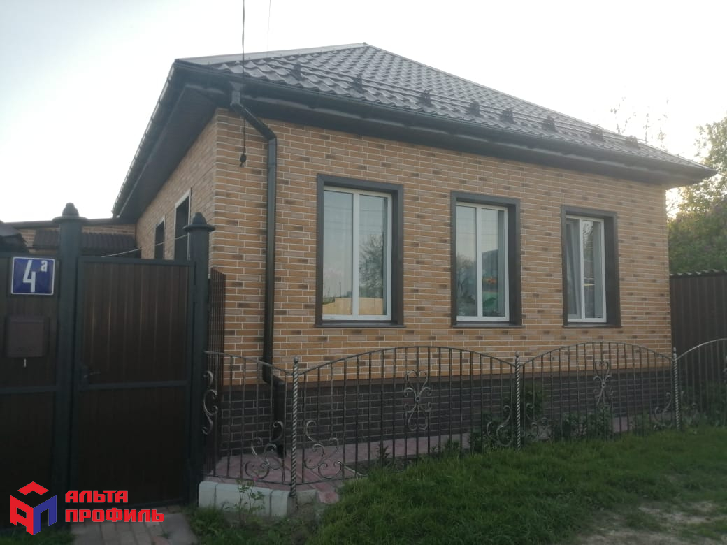 НАРУЖНЫЙ УГОЛ КИРПИЧ РИЖСКИЙ, ЦВЕТ 03