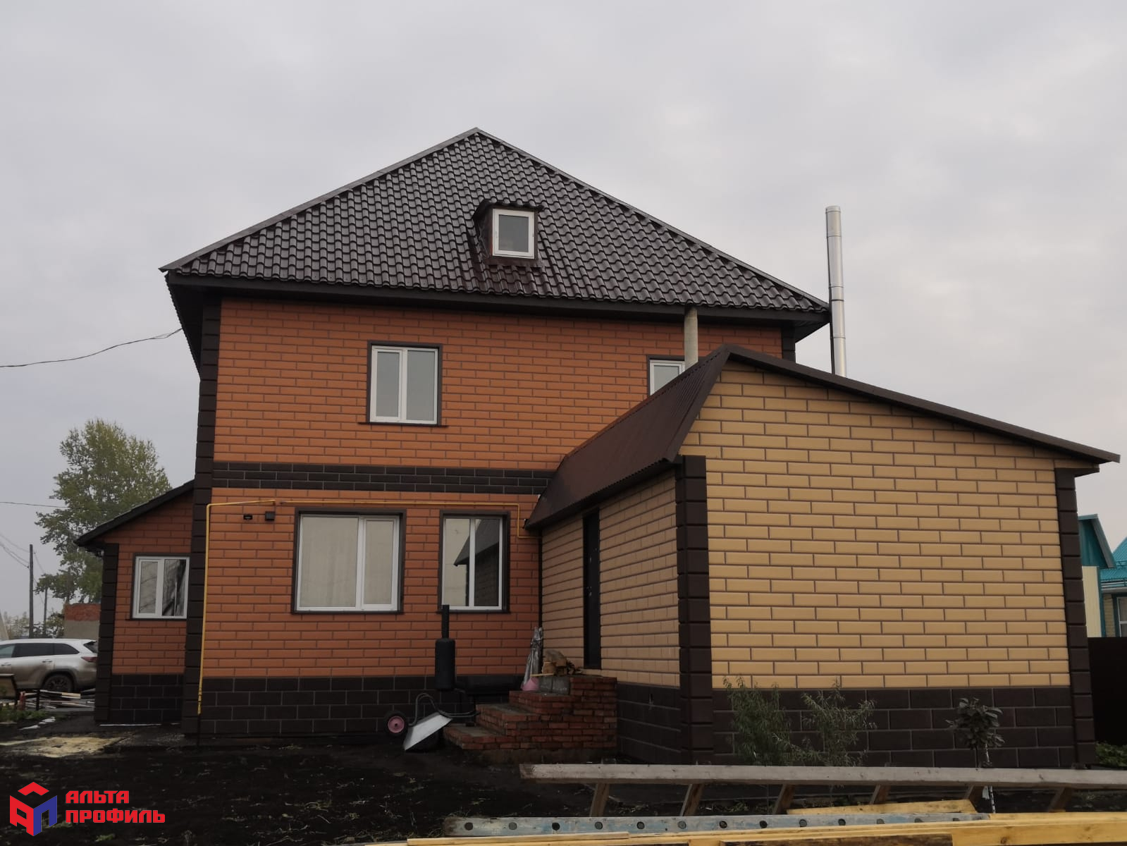 Отделочный элемент № 2 (коричневый), 0,25 х 0,25 м.