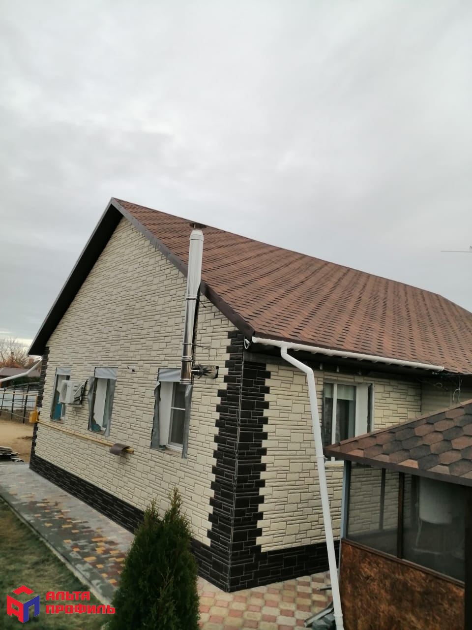 Альта профиль белый камень дом