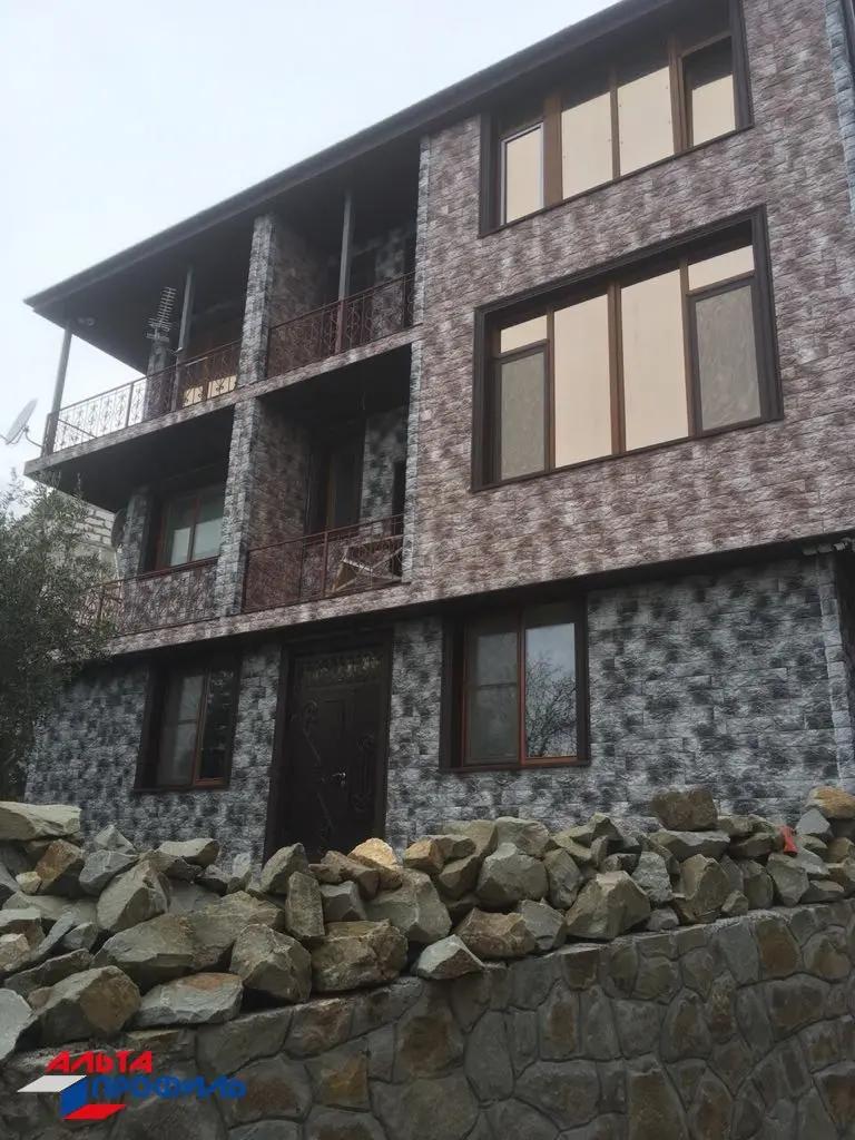 НАРУЖНЫЙ УГОЛ ТУФ, ЦВЕТ ИСЛАНДСКИЙ