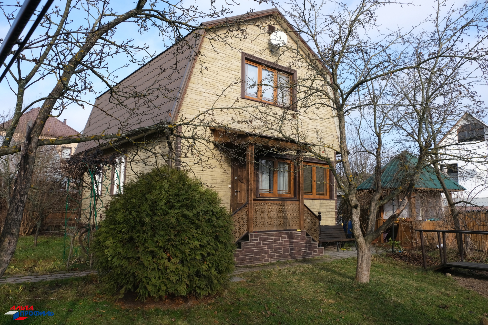 НАРУЖНЫЙ УГОЛ КАМЕНЬ, ЦВЕТ ЖЖЁНЫЙ