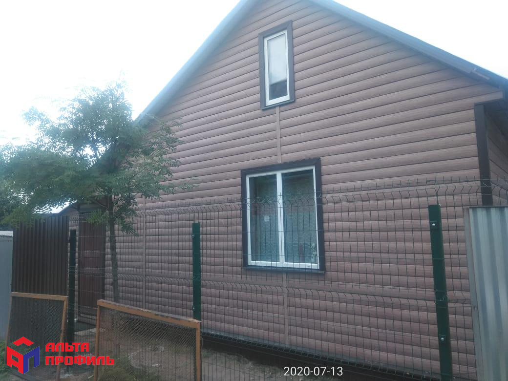 КАНАДА ПЛЮС Виниловый сайдинг | Люкс, Орех 3м