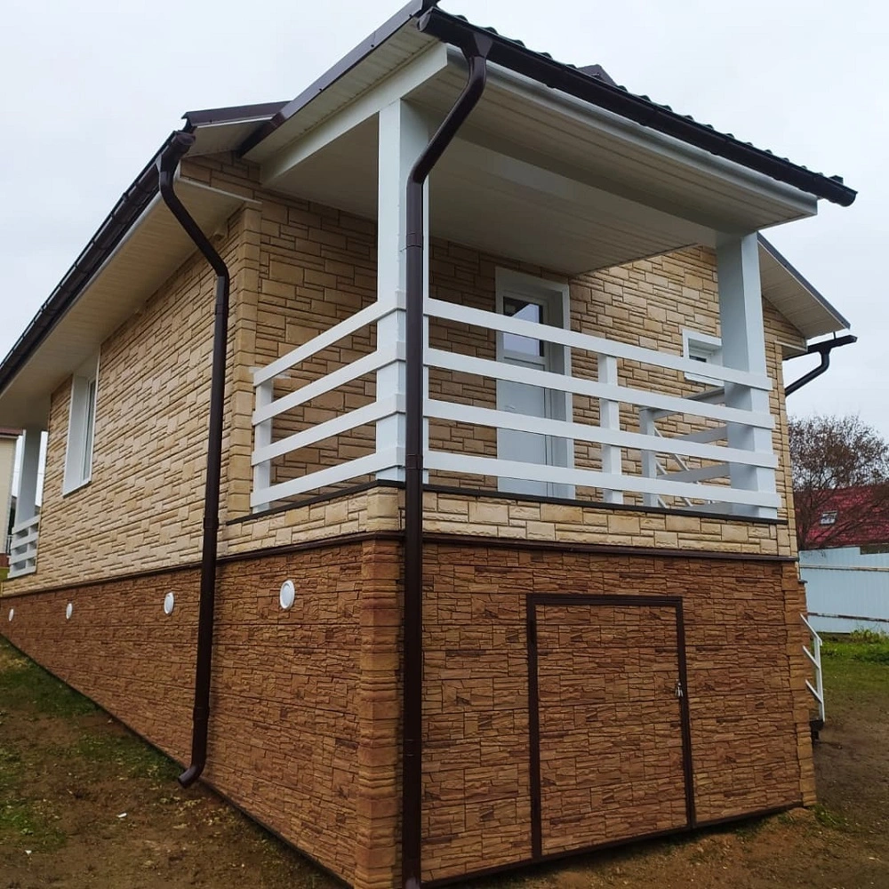 Цоколь позволяет выравнять дом